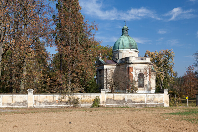Hrobka Pallavicini v Jemnici před obnovou, foto Viktor Mašát