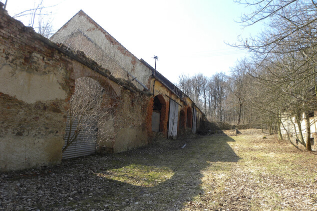 Zámecký areál v Košeticích