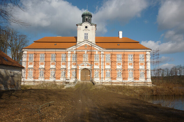 Zámecký areál Osová, nová fasáda