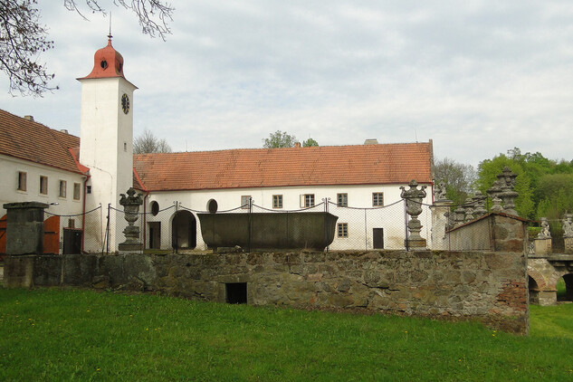 Zámecký areál Budišov