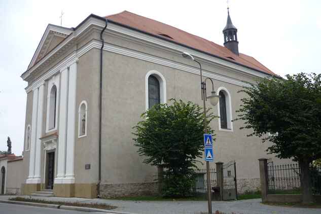 Kostel sv. Františka Serafínského v Golčově Jeníkově