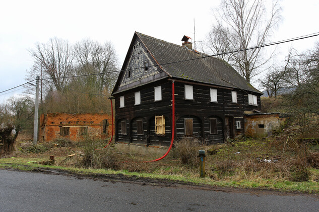 1. Dům č. p. 115, Kerhartice, okr. Děčín 