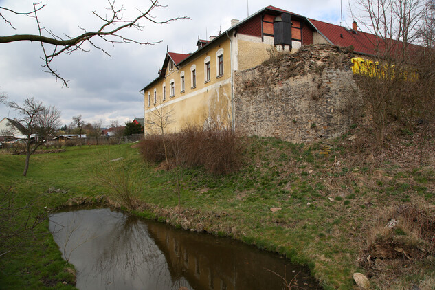 5. Areál bývalé komendy Řádu německých rytířů, Blatno, okr. Chomutov