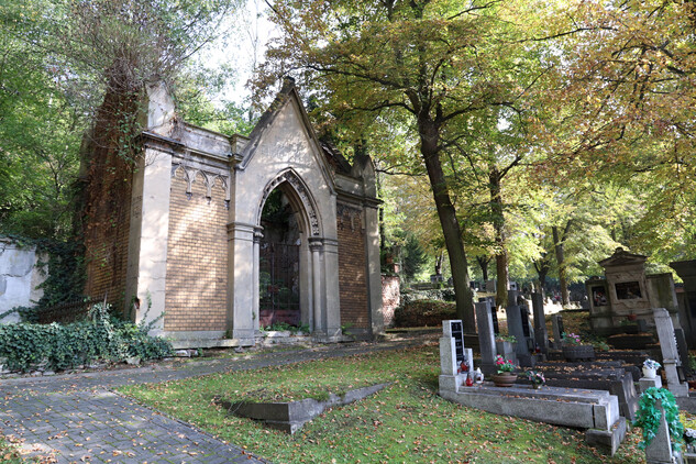 2. Soubor hrobek, Ústí nad Labem-Krásné Březno, A – hrobka rodiny Aloise Köhlera.
