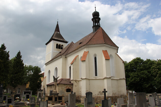 Ředhošť, kostel sv. Jiljí. Celkový pohled od jihovýchodu.