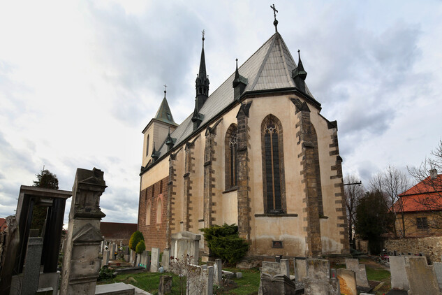 Slavětín, kostel sv. Jakuba Většího. Celkový pohled od jihovýchodu.
