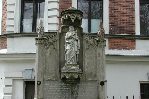 4. náhrobek rodiny Holfeld - Starý Jiříkov