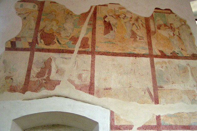 Zrestaurované malby na severní stěně lodi kostela (2020)