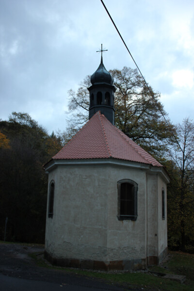 Kaple pod areálem hradu Rýzmburk u Oseka – nová střecha