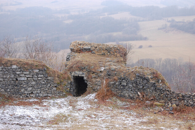 Hrad Blansko před započetím obnovovacích pací v roce 2011.