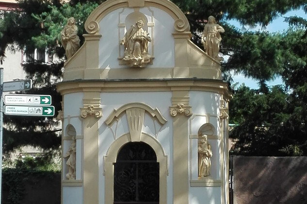 Obnovená kaple Panny Marie Pomocné u kostela sv. Václava a sv. Blažeje v Děčíně I.