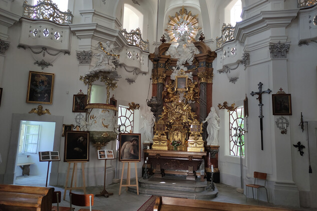 Interiér zámecké kaple SZ Vizovice