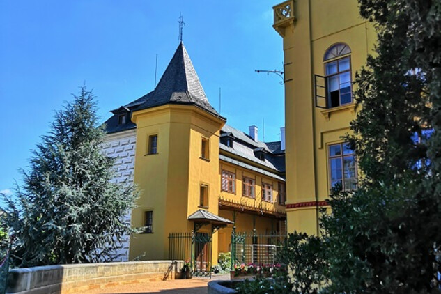 Mnoha změnami prošel zámek ve Slatiňanech, kde se pomalu blíží ke konci IROP Slatiňany - Šlechtická škola v přírodě