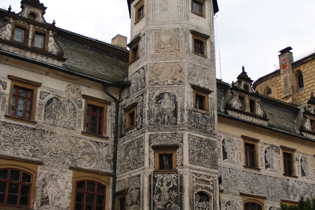 V letošním roce bude také zahájeno restaurování fasád a sgrafit na zámku Frýdlant