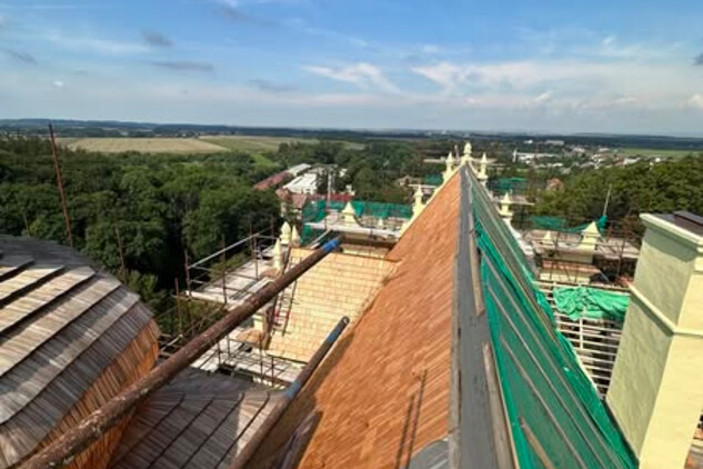 Oprava střech na letohrádku v Opočně